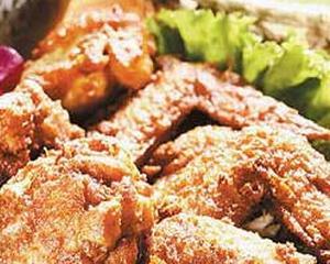 Un manager de la KFC spune ca a fost dat afara, pentru ca a refuzat sa vanda