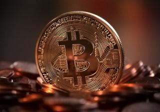 Bitcoin a depasit 110.000 de dolari: companiile globale adopta BTC ca activ de rezerva