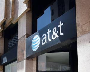 AT&T achita pretul succesului: 1,9 miliarde dolari in lupta cu Verizon