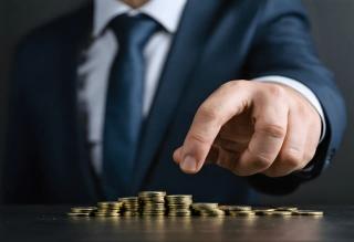 Lider de succes in Romania anului 2025. Cei mai buni manageri nu vorbesc mult. Iata ce fac diferit
