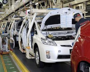 Toyota suspenda productia la toate fabricile din America de Nord