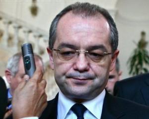 Emil Boc: Televiziunile manipuleaza, nu am spus ca va fi lapte si miere dupa iesirea din recesiune