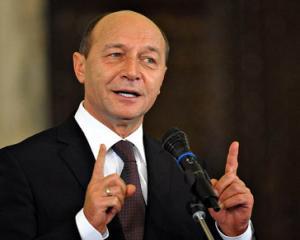 Basescu: Cresterea economica se va simti in buzunare anul viitor