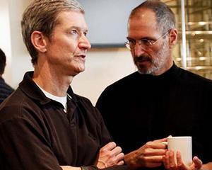Biografia lui Steve Jobs: Ce credea acesta despre cei doi oameni cheie ai Apple, Tim Cook si Jony Ive	