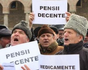 Pensionarii vor banii inapoi