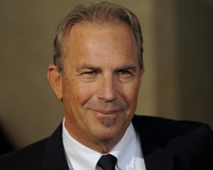 Kevin Costner, la Globurile de Aur 2013: Multumesc, ROMANIA!