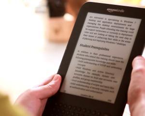 Amazon a lansat aplicatii Kindle pentru iOS si Android