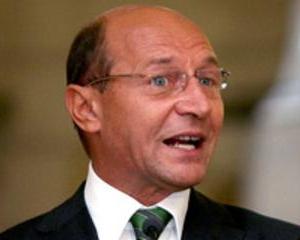 Basescu: E important pentru disciplina financiara sa adoptam euro in 2015