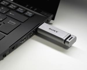 Sony a lansat un stick flash la standard USB 3.0
