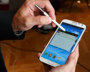 Trei milioane de unitati Samsung Galaxy Note II s-au vandut in prima luna de la aparitia pe piata