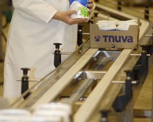 Adio Tnuva! Compania israeliana de lactate vrea sa plece din Romania