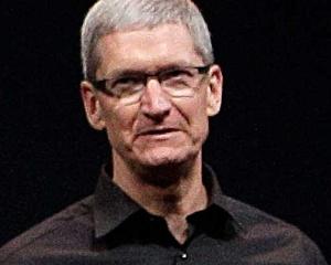 Tim Cook: Folositi aplicatiile cu harti de la GOOGLE sau NOKIA