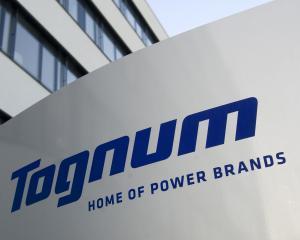 Daimler si Rolls-Royce Group ofera 3,2 miliarde de euro pe producatorul de motoare Tognum