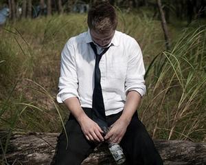 TOP 17: Joburi pe care daca le practici probabilitatea sa devii alcoolic este foarte mare