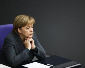 Dilema Angelei Merkel: Merita sau nu euro tot efortul?