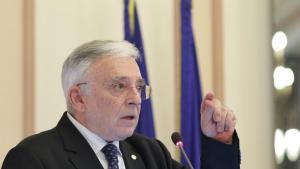 Mugur Isarescu si-a asumat pregatirea Romaniei pentru intrarea in zona euro, desi spunea in primavara ca nu e un panaceu