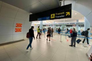 Vesti bune pentru romanii care se intorc acasa de Craciun: se reduce timpul de asteptare la intrarea in tara la aeroportul Henri Coanda