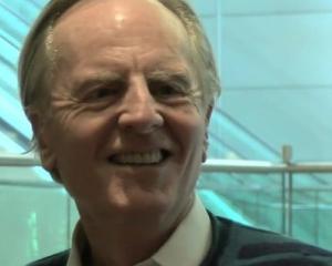 John Sculley: Apple ar trebui sa cumpere eBay