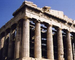 „Razboi” intre Grecia si creditori: Deficitul fiscal descoperit de curand care ar putea tine tara in recesiune