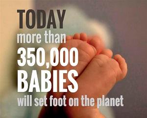 In lume se nasc 350.000 de copii in fiecare zi