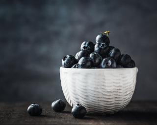 Beneficii ale coacazelor negre: fructele cu antioxidanti care stimuleaza imunitatea