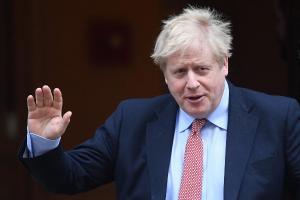 Premierul britanic Boris Johnson a scapat de coronavirus si revine de luni la serviciu