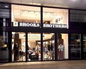 Brooks Brothers intra in Romania