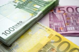 CASTIGAM mai BINE: s-a dublat numarul romanilor cu salarii mai mari de 1.000 de euro, bani IN MANA