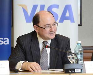 Tranzactiile cu carduri Visa la comercianti au crescut de sapte ori mai rapid decat retragerile de numerar in 2013