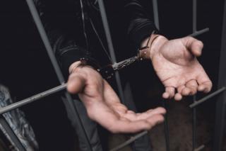 Codul penal a fost modificat. O noua serie de infractiuni vor fi imprescriptibile in Romania: traficul de persoane si traficul de minori, proxenetismul, agresiunea sexuala, tortura si sclavia