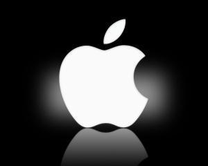 Compania Apple vrea sa lanseze un iPhone ieftin de plastic