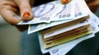 Salariile mici ale romanilor ar putea creste: statul se pregateste sa perceapa TAXE MAI MICI pe munca