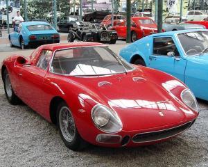 Cu cat a fost vandut la licitatie un bolid Ferrari din 1954