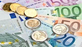 Cumpara valuta inteligent: de unde si cand faci rost de euro, la cursul oficial anuntat de BNR