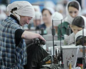 In fiecare an, detinutii rusi produc bunuri in valoare de 900 milioane de dolari. Ei castiga