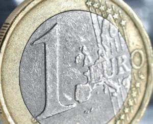 Cursul euro consemneaza a treia zi consecutiva de scadere