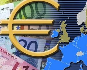 Euro muta recordul la 4,6679 lei!