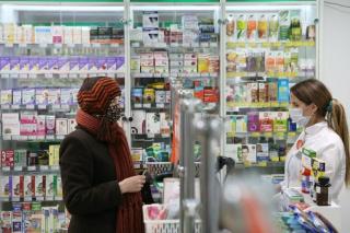 Farmacistii, una dintre categoriile cele mai DEFAVORIZATE din sistemul medical: care e realitatea din spatele halatelor albe