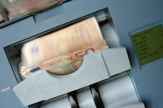 Raport socant al Ministerului de Finante: de un DECENIU ne imprumutam  la cele mai mari dobanzi din Europa