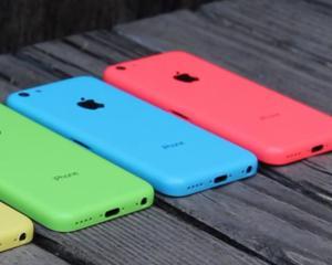 iPhone 5c, disponibil pentru precomanda