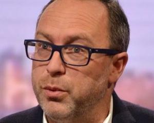 Jimmy Wales se opune 