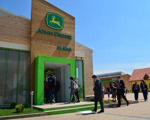 Elmas a inaugurat un centru regional de service si vanzari John Deere Forestry