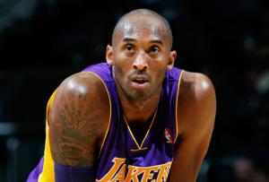 Legendarul baschetbalist Kobe Bryant a murit intr-un accident de elicopter, alaturi de fiica sa adolescenta