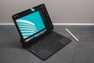 Avantaje si dezavantaje ale unui laptop 2-in-1