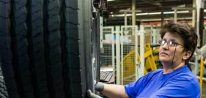 Francezii de la Michelin fac angajari in Romania: Peste 400 de locuri de munca disponibile