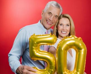 Ce cadouri se dau la nunta de 50 de ani?