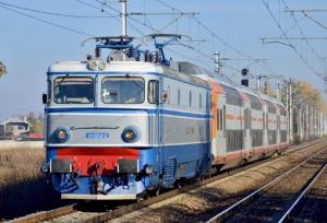 Mersul trenurilor in vremea COVID-19: CFR aplica regula un loc ocupat, unul liber