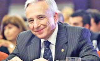 Isarescu a transmis Parlamentului o scrisoare in care solicita sa fie o exceptie de la legea care interzice cumulul pensiei cu salariul