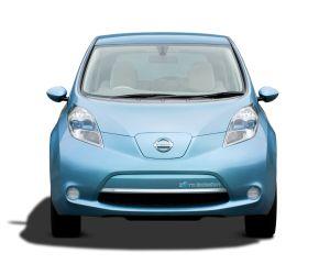 Nissan a produs 100.000 de automobile Leaf