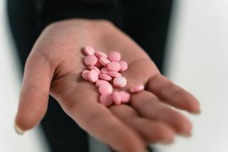 OMS: 10 la suta din medicamente sunt contrafacute sau de calitate inferioara